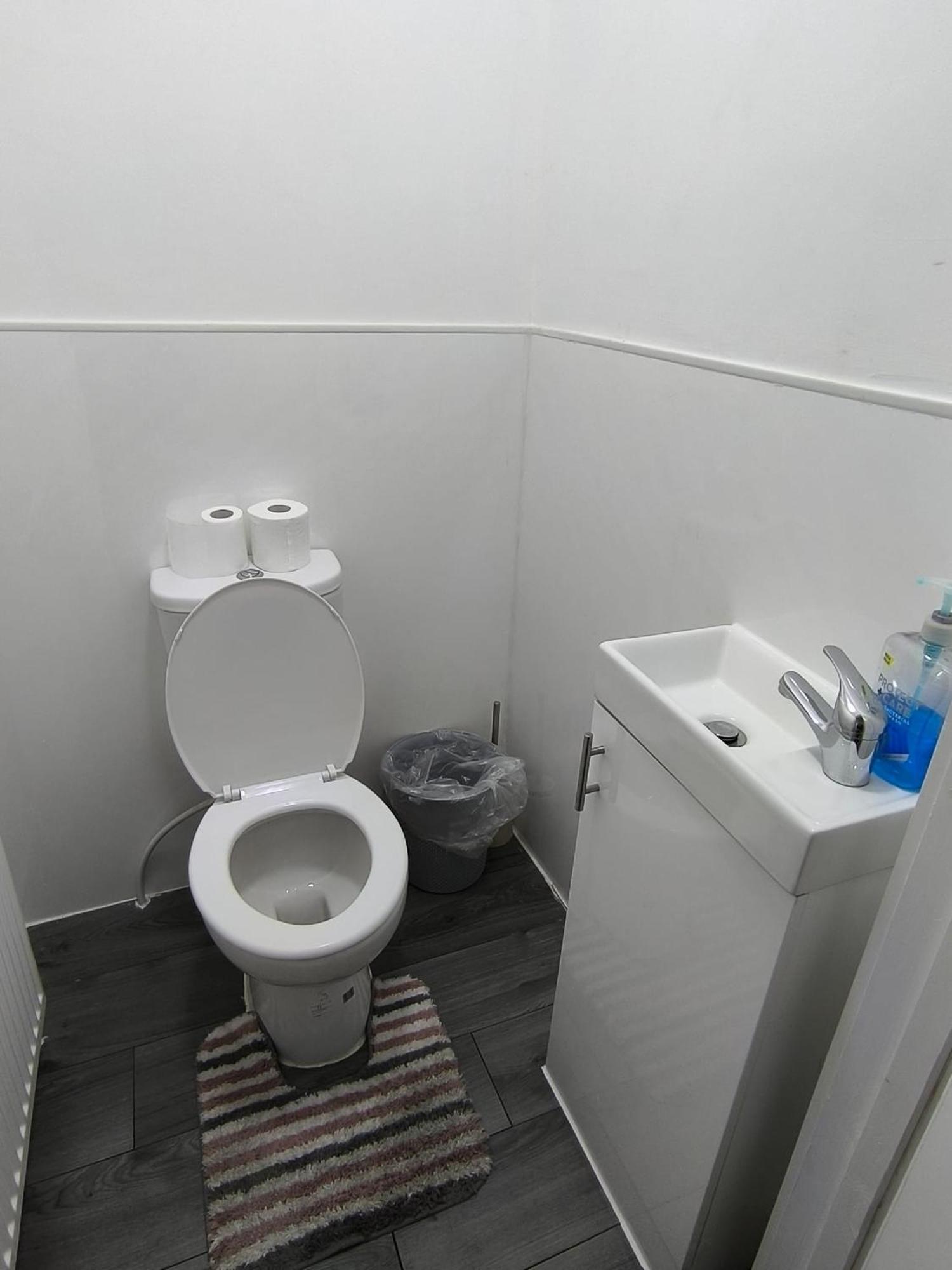 Spacious Full Home - Perfect For Families & Groups Oldbury  Exterior foto